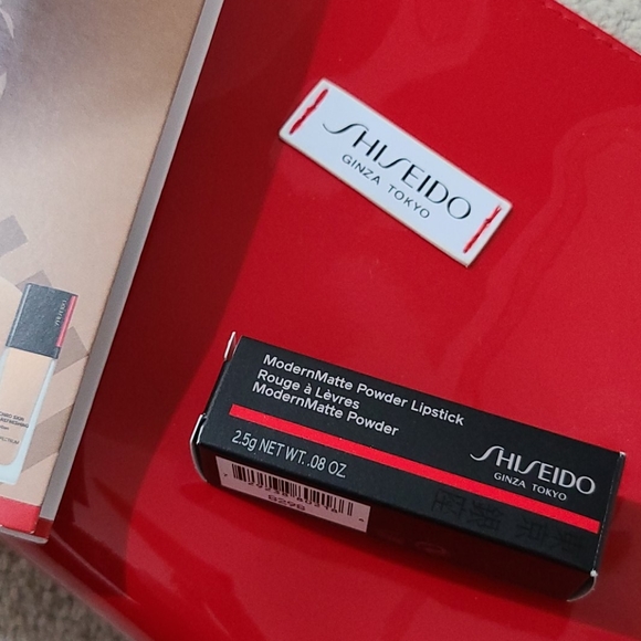 Shiseido Makeup Bag & Lots Of Samples ALL NEW - Picture 4 of 6